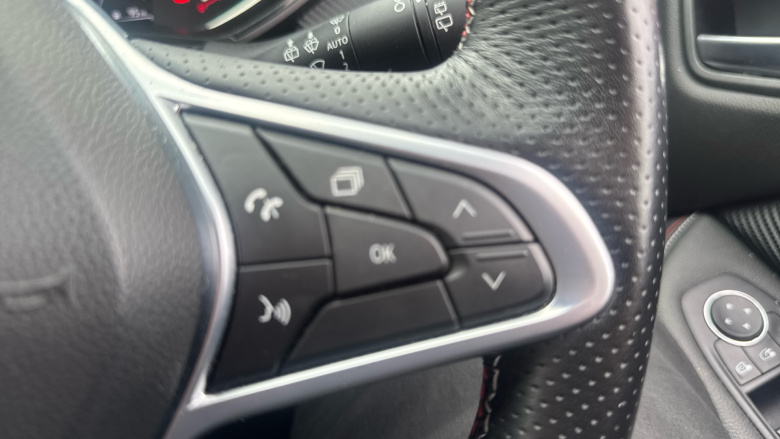 Renault Clio 1.6 E-TECH Hybrid 140 RS Line 5dr Auto Hybrid Hatchback